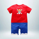 Dos du body bébé Luffy avec drapeau pirate et pantalon bleu imprimé
